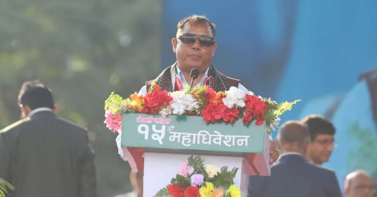 रेशम चौधरीको गगन थापालाई प्रश्न : गणतन्त्रसँगै हाम्रो धर्म किन साटियो?