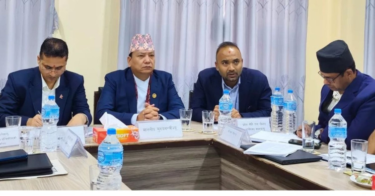 विपद्पछिको पुनर्निर्माणमा जुट्न मुख्यमन्त्री थापाको निर्देशन