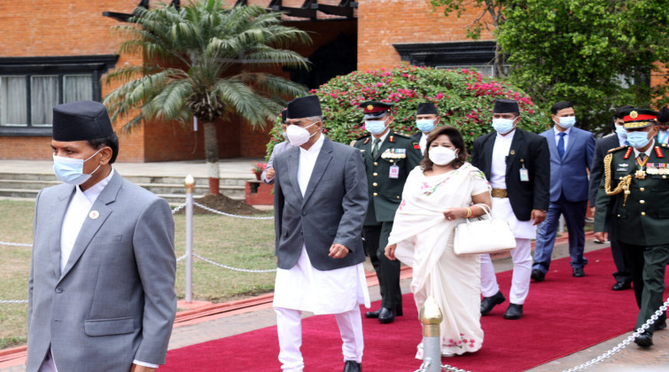 स्वदेश फर्किए प्रधानमन्त्री