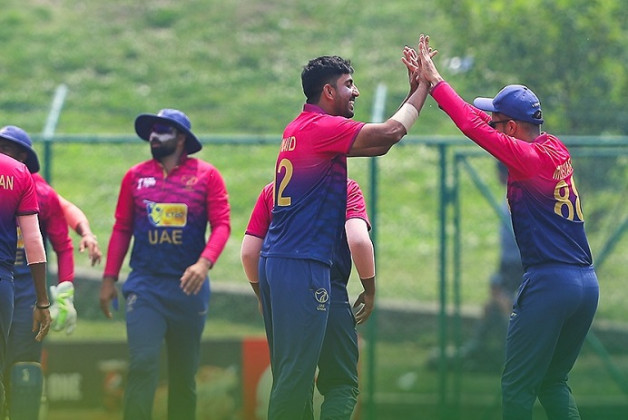 यूएईले सिङ्गापुरलाई दियाे ४ सय ७२ रनकाे विशाल लक्ष्य