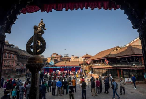 सकियो मतदानको समयः केहीमा जारी, मतपेटिका संकलनको तयारी