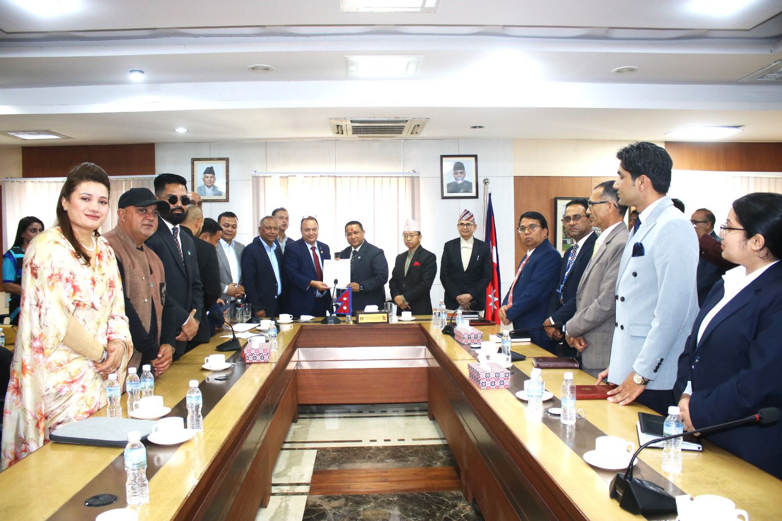 गैरआवासीय नेपालीका समस्या समाधान गर्नेः परराष्ट्रमन्त्री शिशिर खनाल