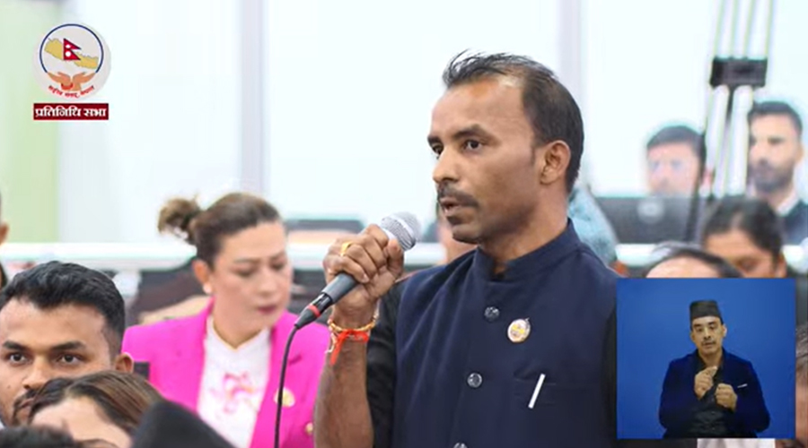 पैसा नभएकै कारण अस्पतालले भर्ना लिएन, फुटपाथमै बच्चा जन्माएको घटना संसद्‍मा