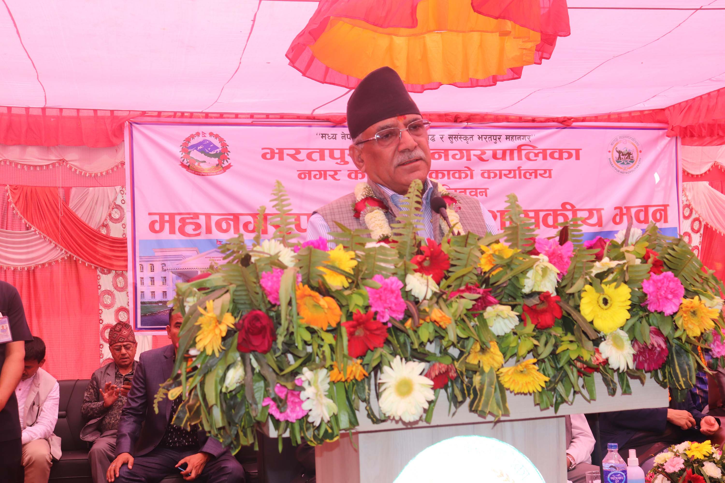म माओवादीको मात्र नभई देशकै अध्यक्ष हुँः प्रचण्ड