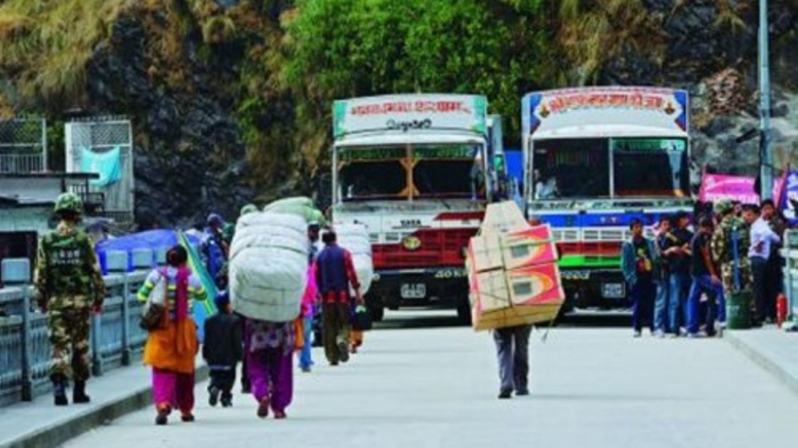 चिनियाँ सामग्री केरुङबाट नेपाल भित्रनेक्रम बढ्यो
