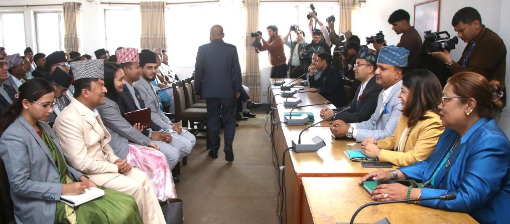 उपसभामुखमा रूबी ठाकुरलाई मतदान गर्ने रास्वपा संसदीय दलको निर्णय