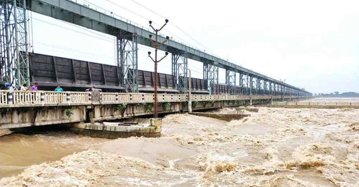 कोशी ब्यारेजमा पानीको सतह बढ्यो, ३० ढोका खोलिए