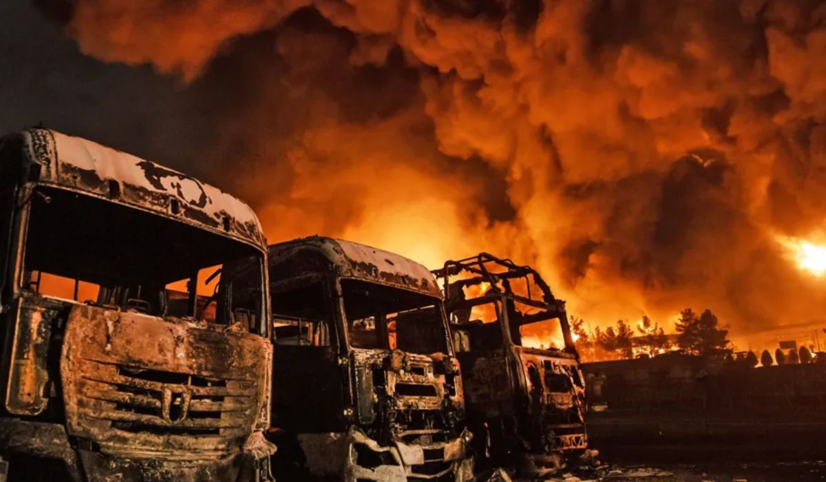 तेहरान तेल डिपोमा आगलागीपछि तेल मूल्य १०० डलर नाघ्यो