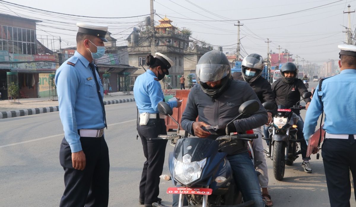 काठमाडौँ उपत्यकामा ३५ सय भन्दा बढी चालकलाई ट्राफिक कारबाही