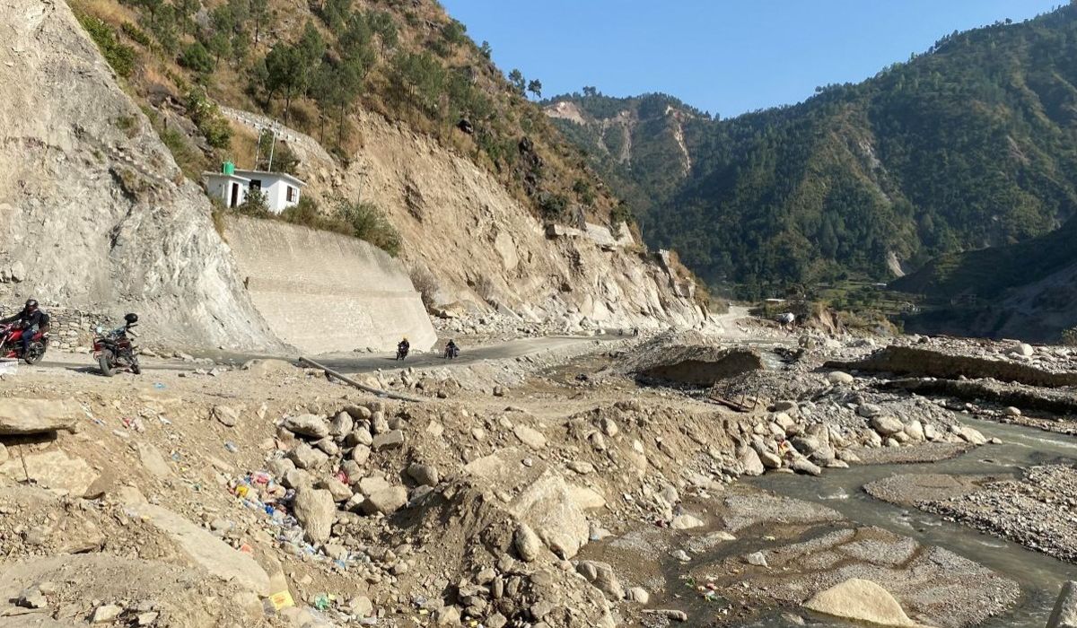 खुर्कोट–भकुण्डेबेँसी सडकखण्डमा राति सवारी सञ्चालनमा प्रतिबन्ध