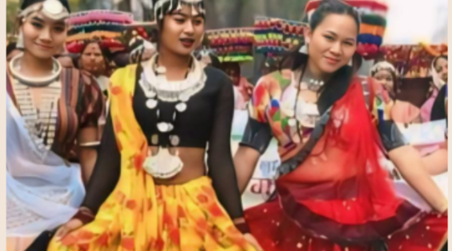 थारु समुदायको गुरिया पर्व मनाउँदै