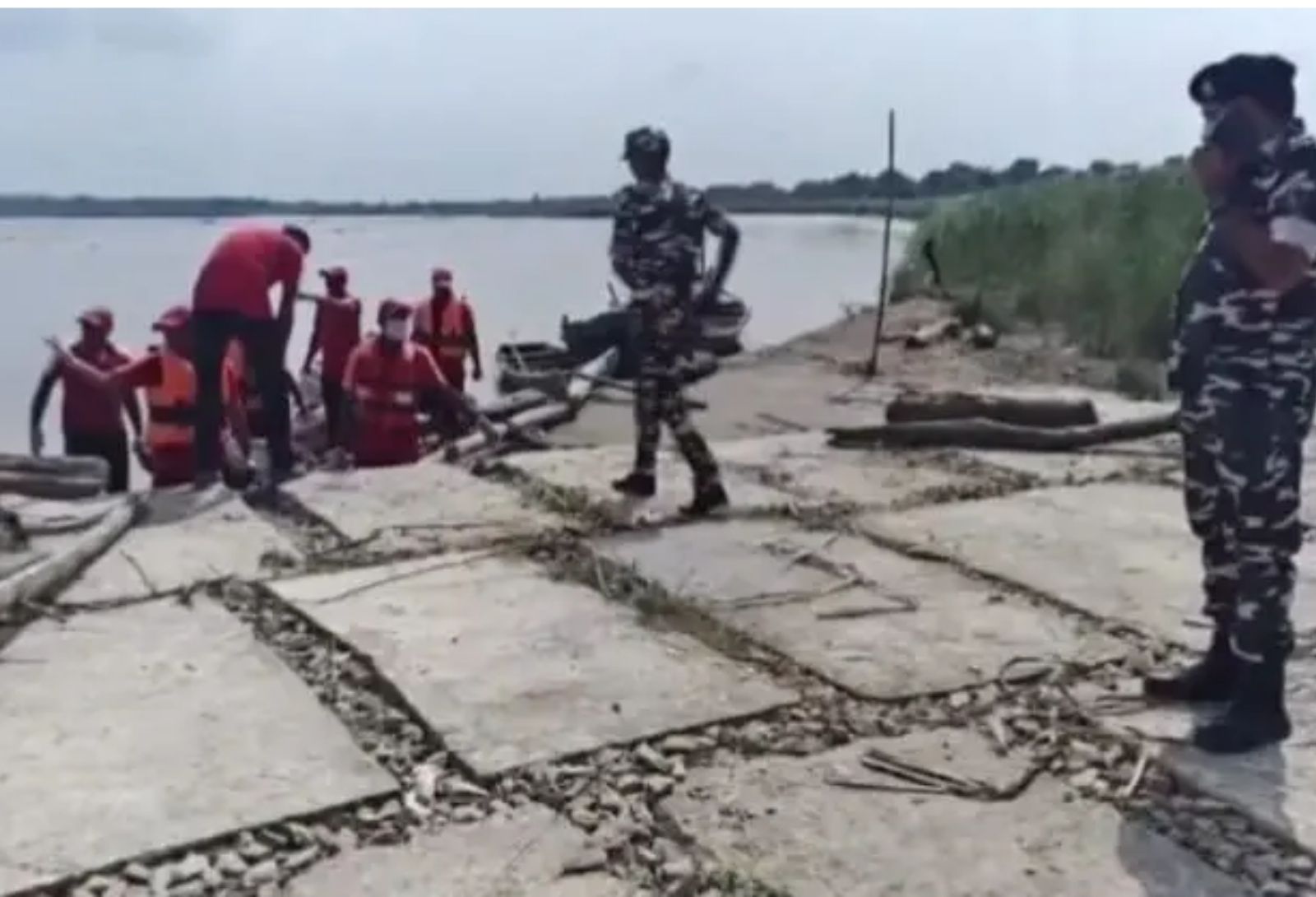 भोटेकोशी बाढीको असर भारतसम्म, नदीमा भेटिए ७ शव