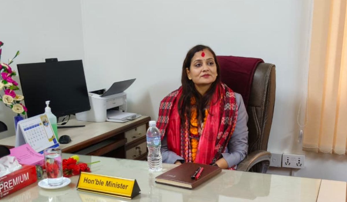 स्वास्थ्य तथा जनसंख्या मन्त्री निशा मेहताद्वारा पदभार ग्रहण
