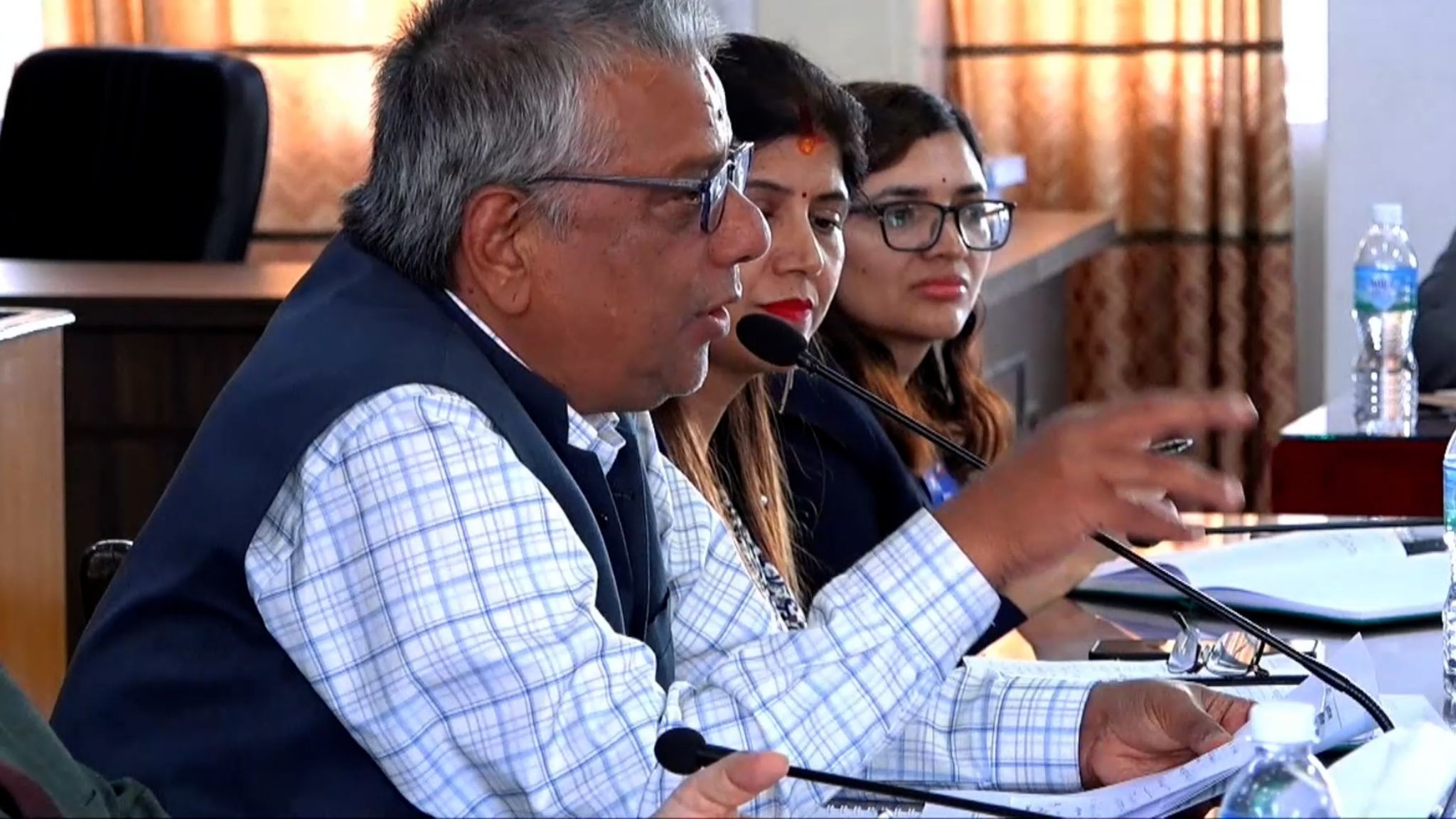 ‘दाताको पैसा पनि हिसाबकिताबमा आउनुपर्छ’ : वैदेशिक सहायतामा लेखा समितिको कडाइ