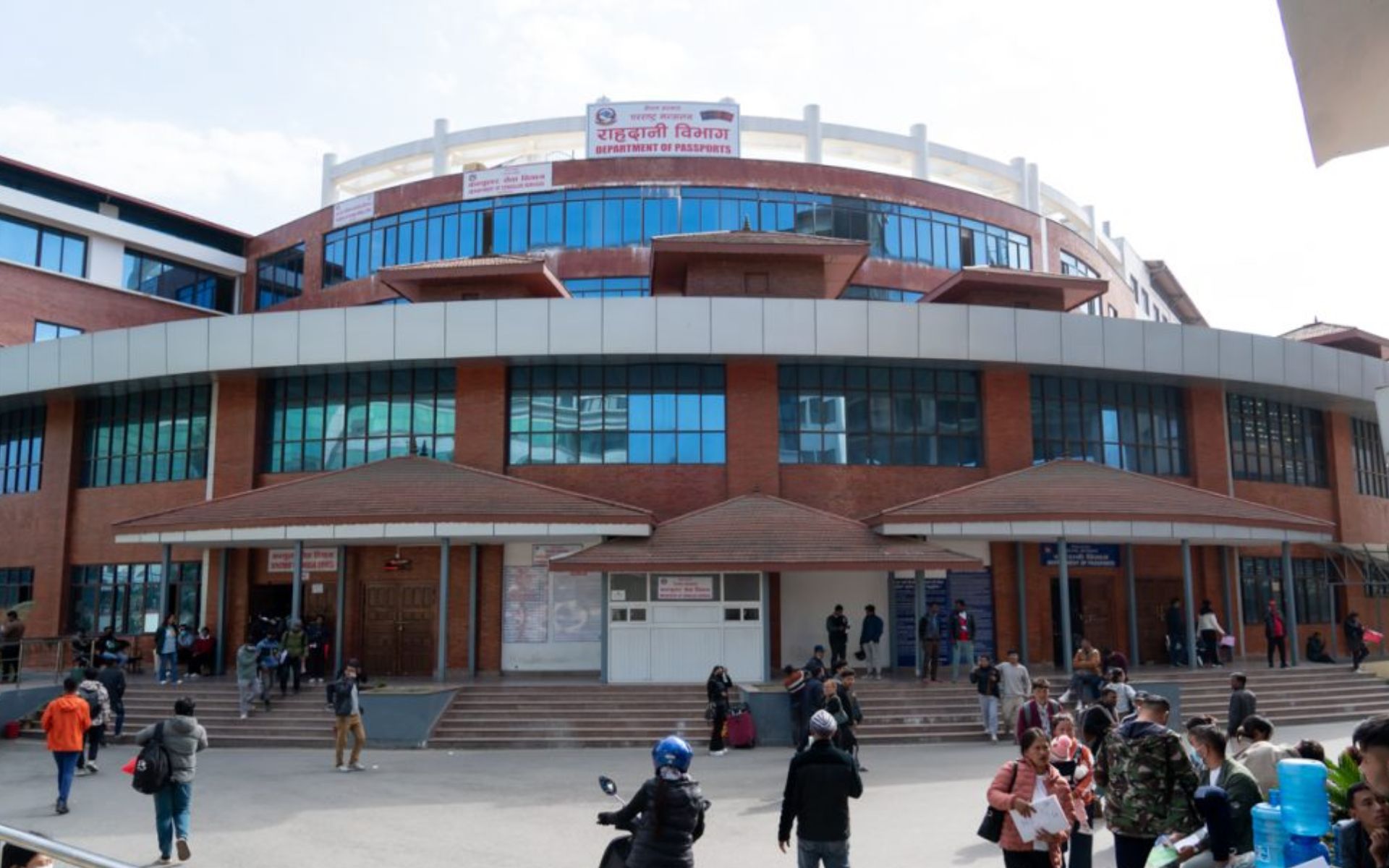 बसमा आगलागीपछि राहदानी सेवा प्रभावित