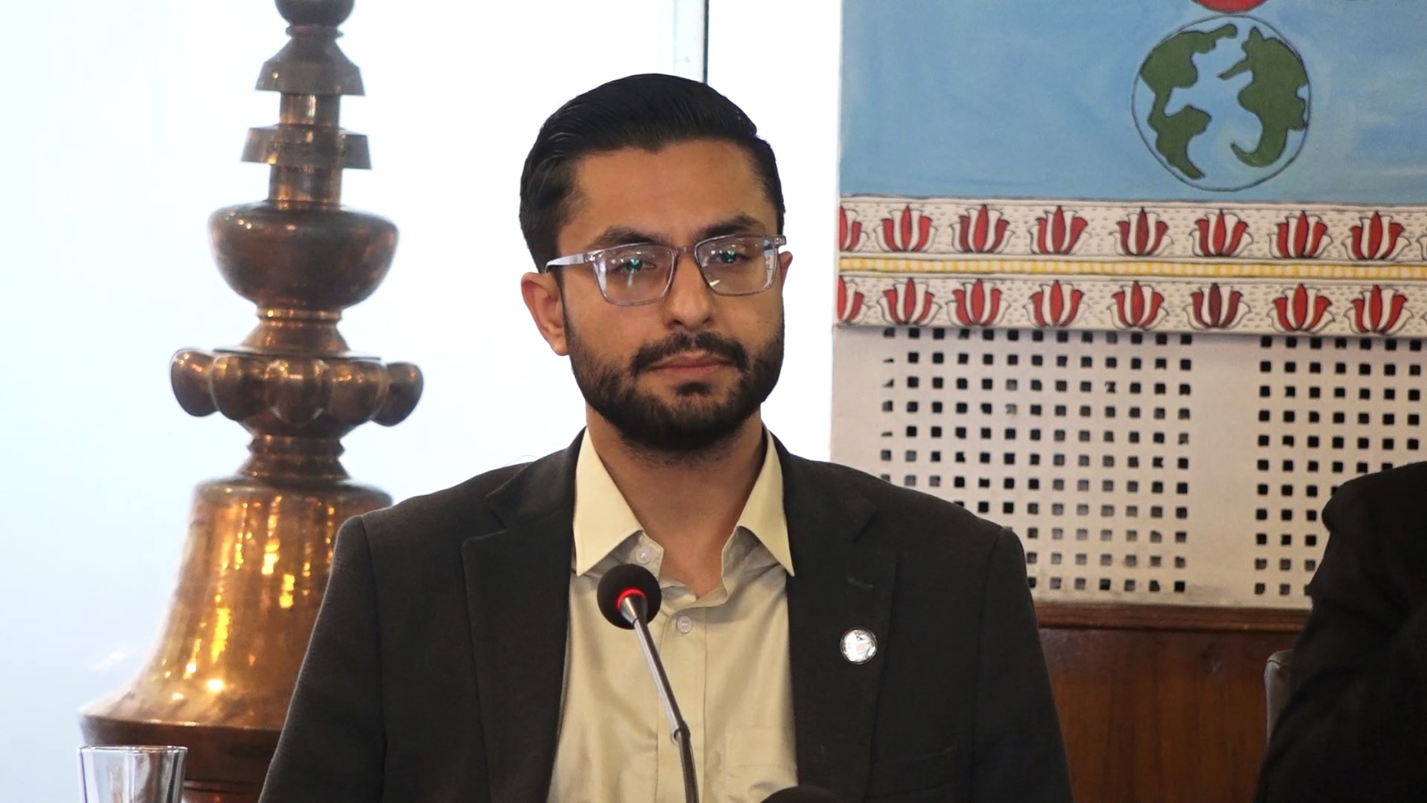 नदी किनारका बस्तीलाई स्थानान्तरण गर्न मात्र खोजिएकोः प्रवक्ता पोखरेल