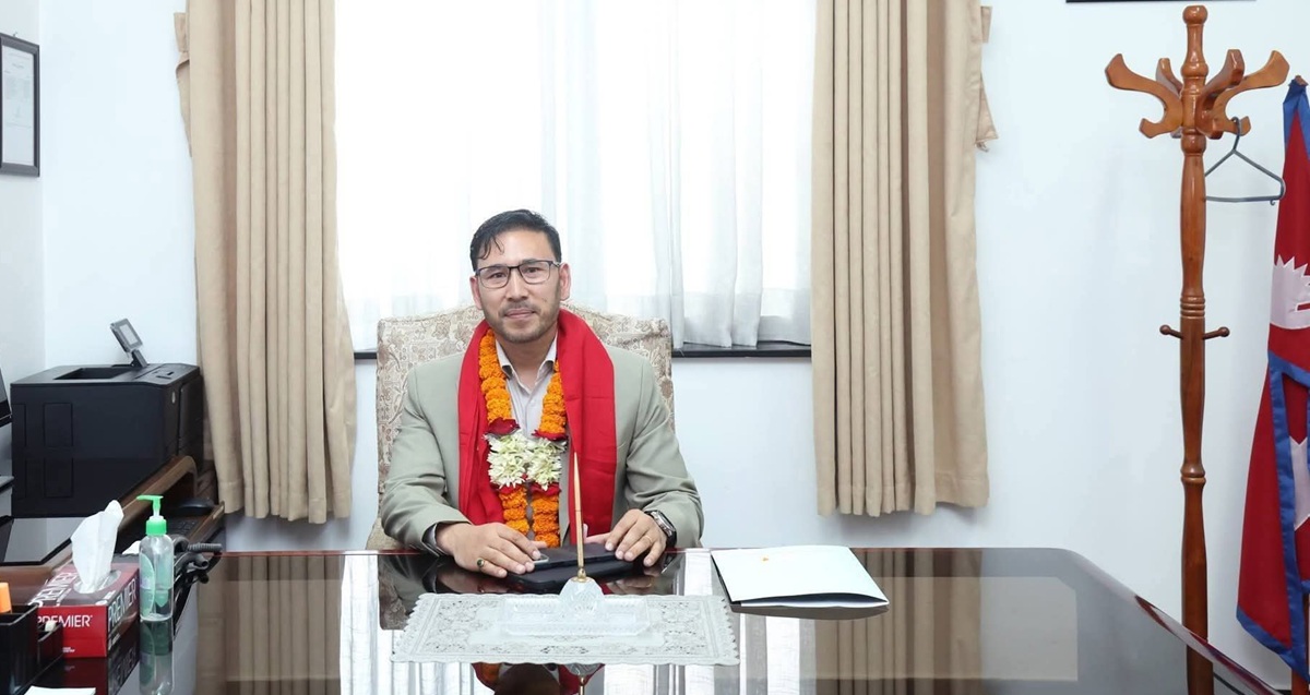 प्रकृति संरक्षण कोषका नवनियुक्त अध्यक्ष श्रेष्ठले गरे पदभार ग्रहण