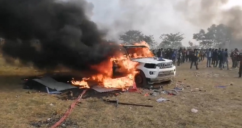 महोत्सवमा तोडफोड र आगजनी