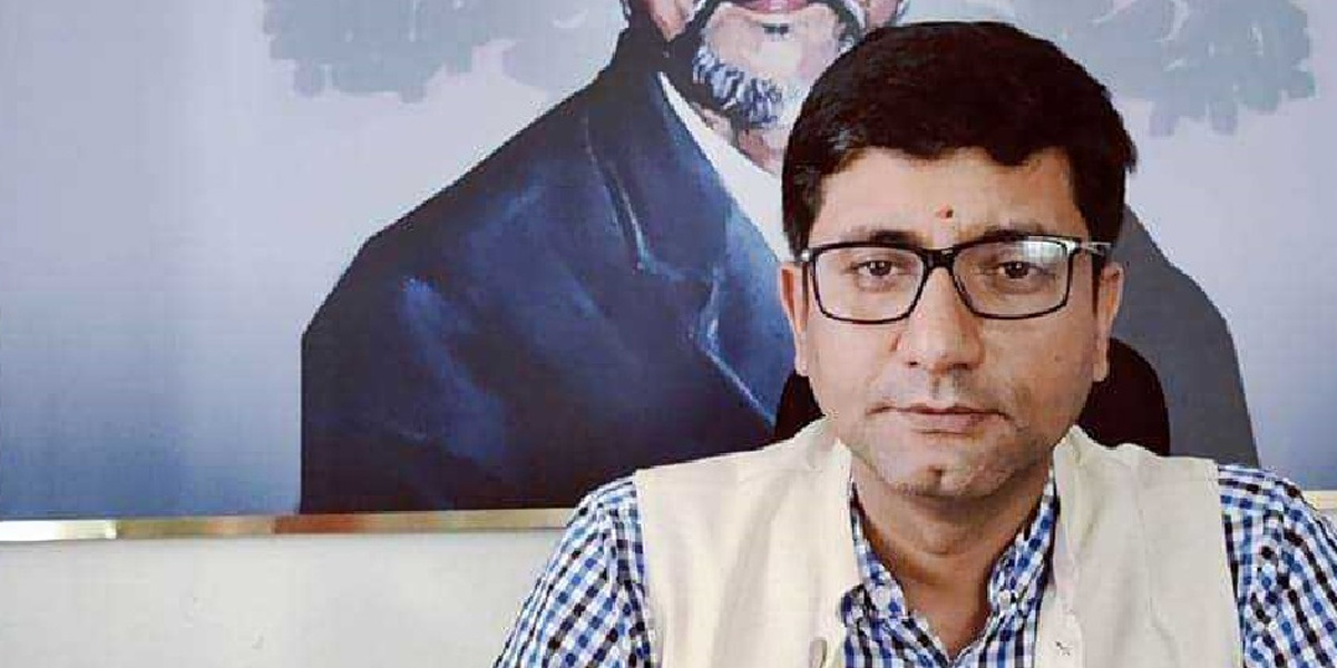 मोहन बस्नेतमा रवि लामिछानेको ‘भेरियन्ट’ देखियो : अजयबाबु शिवाकोटी