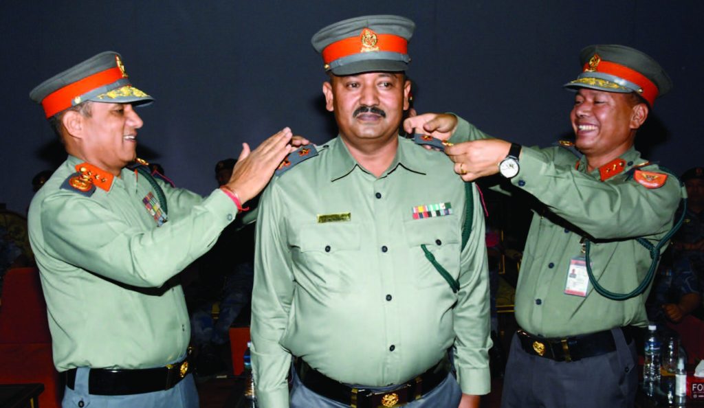 डीएसपीमा बढुवा भएका ७२ जनालाई दज्र्यानी चिह्न