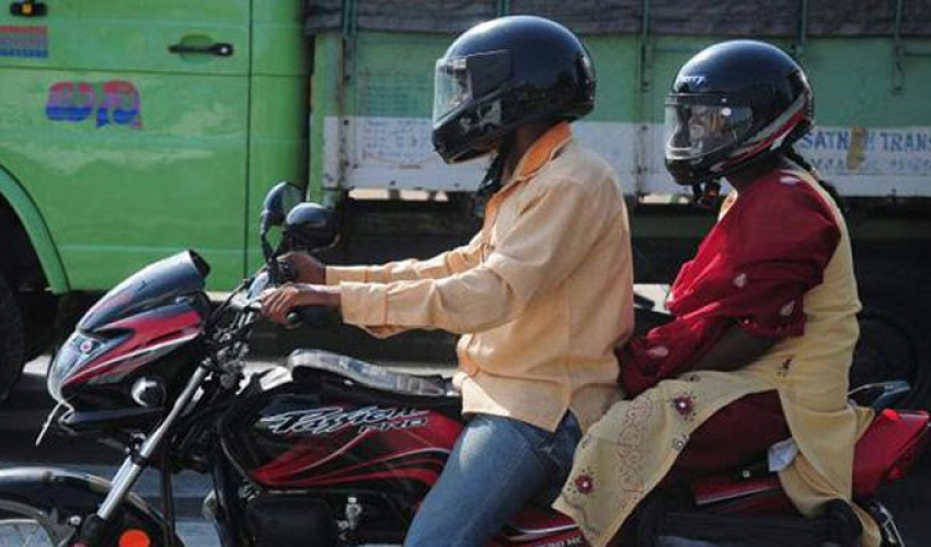 मोटरसाइकल पछाडि बस्नेलाई हेल्मेट अनिवार्य गर्ने तयारी