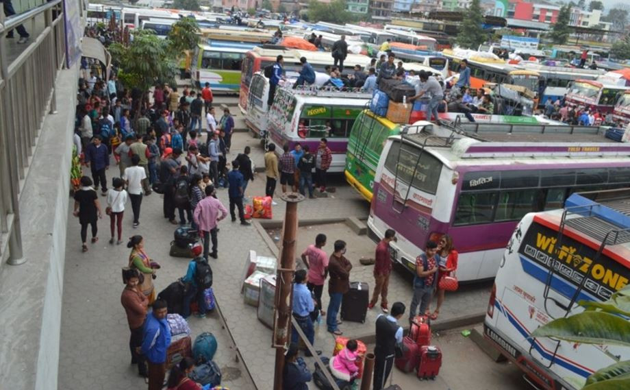 पछिल्लो ४८ घण्टामा एक लाख २१ हजारले छोडे काठमाडौं उपत्यका