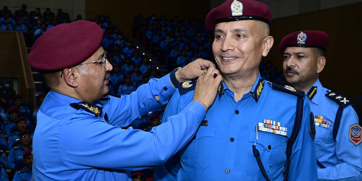 एआईजीमा बढुवा भएका ६ जनालाई आईजीपी थापाले लगाईदिए फुली,मानव स्रोतमा कार्की