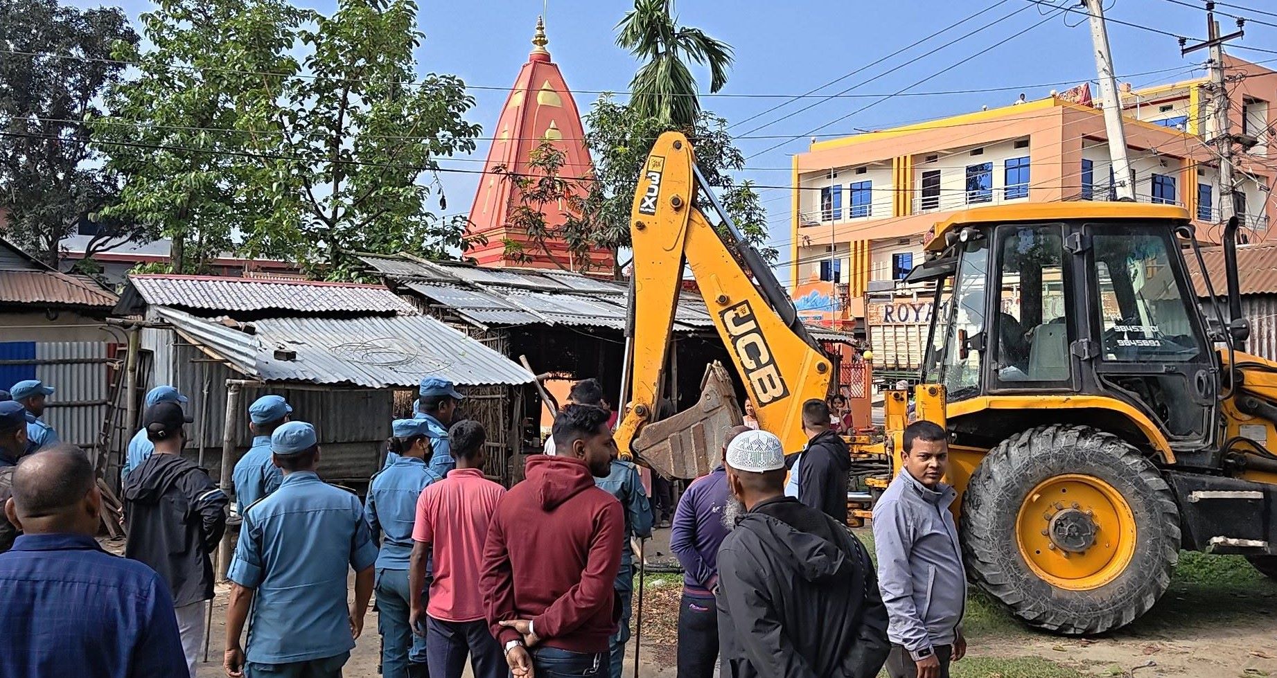 मन्त्रीको घरमा डोजर चलेपछि...