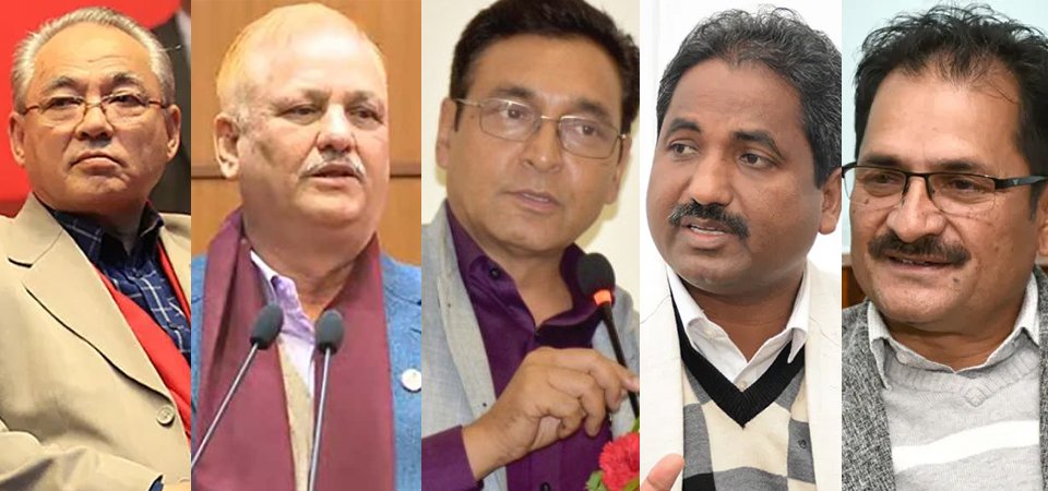 माओवादी केन्द्र खारेजीको माग गर्दै पूर्व माओवादी नेताहरु निर्वाचन आयोगमा