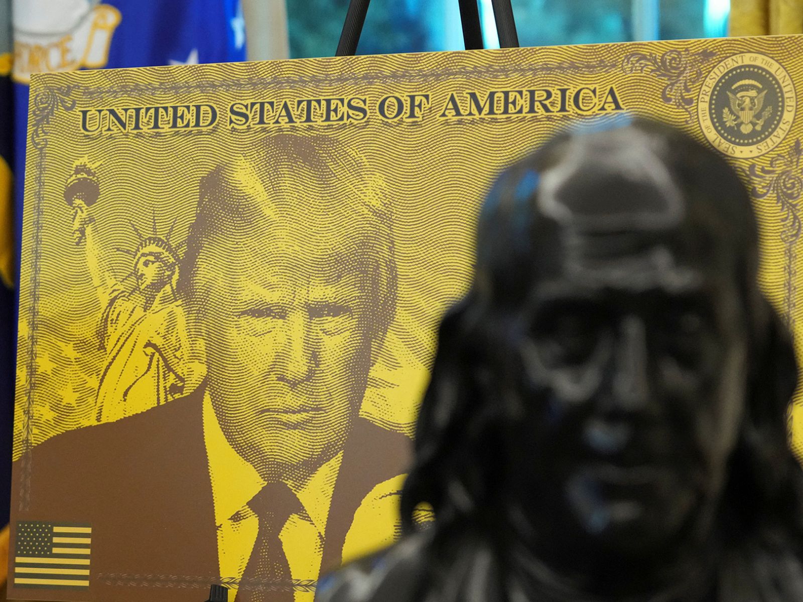 ग्रीन कार्डभन्दा बढी सुविधा सहित अमेरिकामा ‘ट्रम्प गोल्ड कार्ड’ सुरु