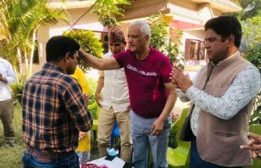 जसपाका सुदूरपश्चिम सचिव आउजी एमालेमा प्रवेश
