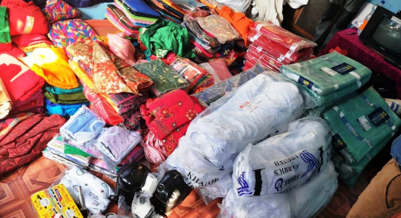 २० लाख मूल्य बराबरको कपडा बरामद