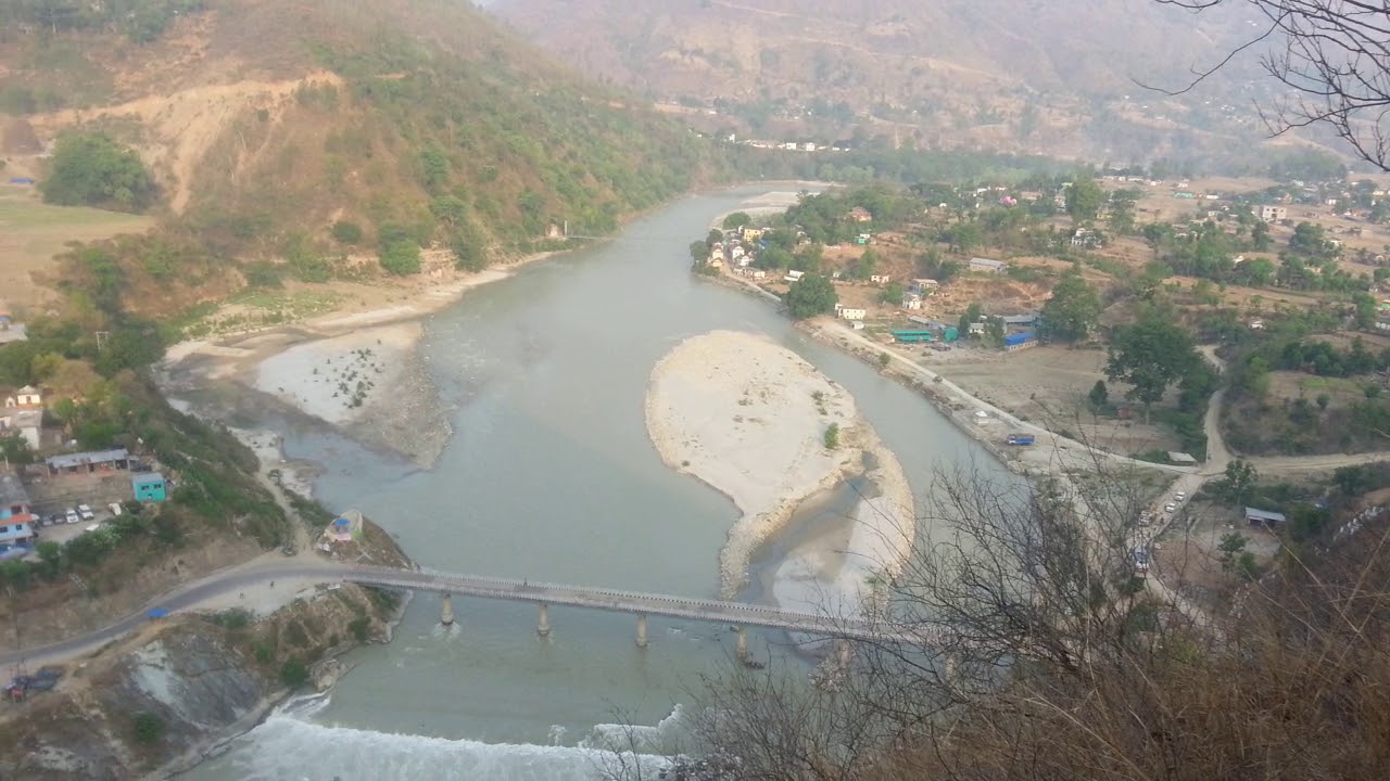 सेती नदीमा पानीको बहाव बढेपछी स्थानिय प्रशासनले गर्याे यस्ताे आग्रह