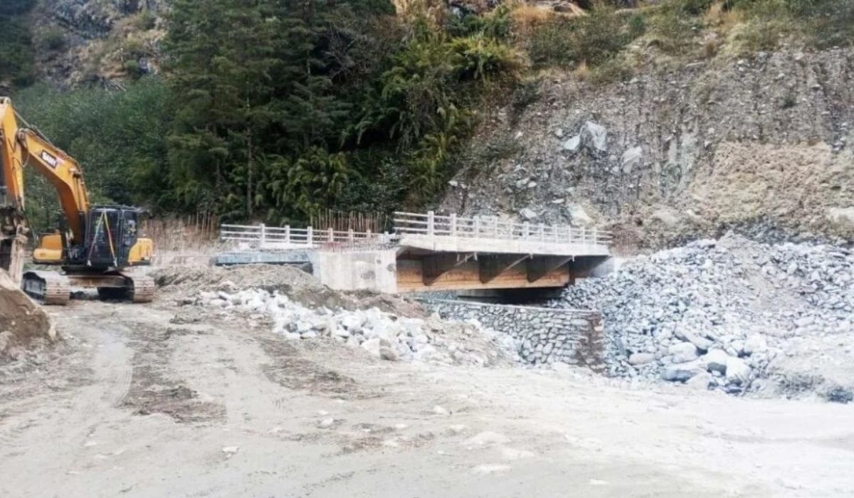 कर्णालीमा दर्जनौं पुल र सडक आयोजना अलपत्र