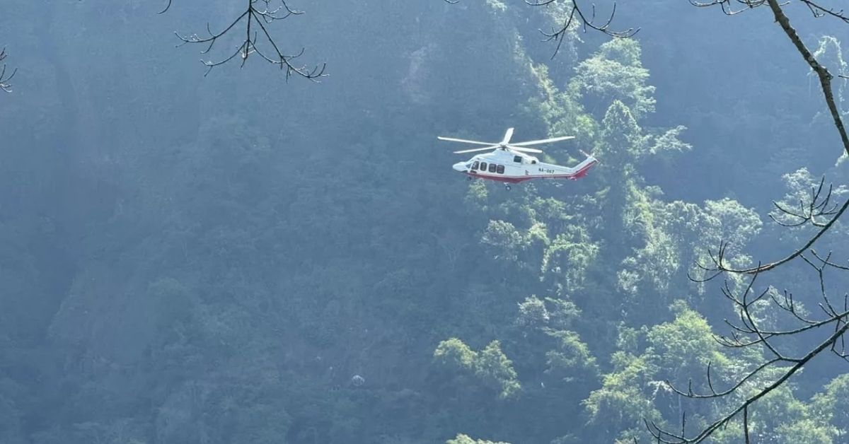 पहिरोले थुनिएको बूढीगण्डकी खुल्दा बाढी, ६ जनाको हेलिकप्टरबाट उद्धार