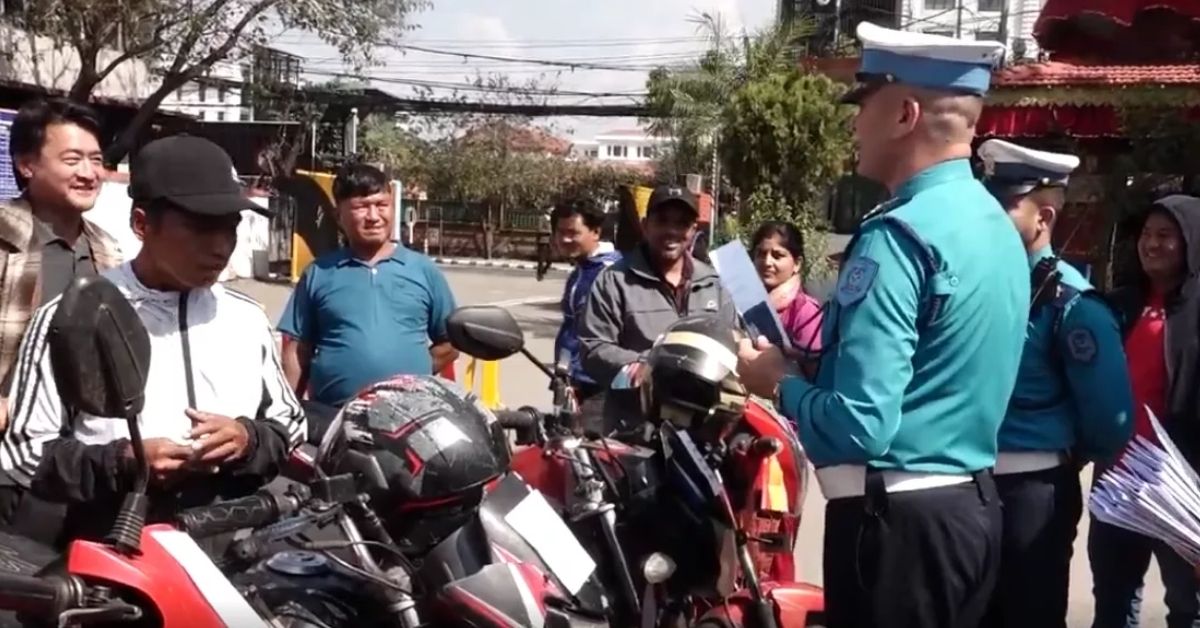 चोरी भएका ५० वटा मोटरसाइकल र स्कुटर ट्राफिक प्रहरीद्वारा धनीलाई फिर्ता