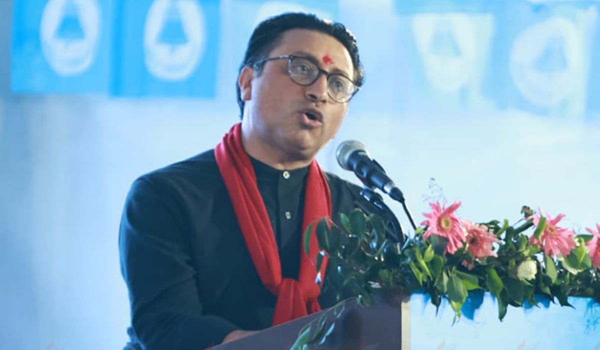 कसैलाई हराउन होइन, देशलाई जिताउन राजनीतिमा आएका हौँः स्वर्णिम वाग्ले