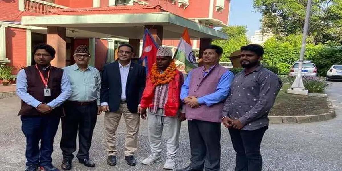  वीरगन्जबाट पैदल यात्रा गरेर भारतको दिल्ली पुगेका शेख सम्मानित