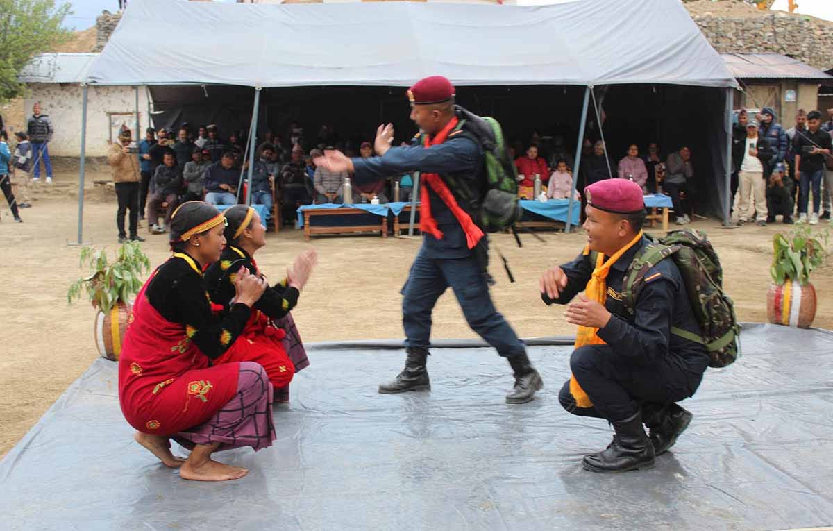 प्रहरी कर्मचारीको आत्मबल बढाउन हुम्लामा साङ्गीतिक तथा सांस्कृतिक कार्यक्रम आयोजना