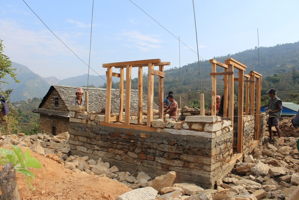 एक वर्षपछि घर निर्माणका लागि सम्झौता