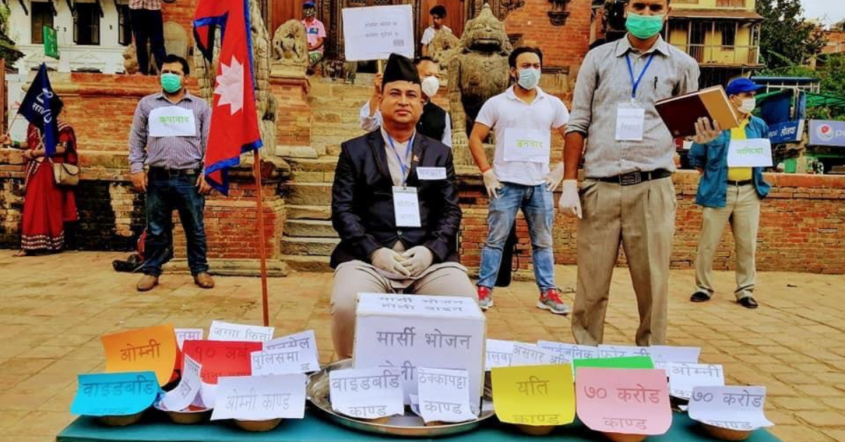 प्रतिस्थापन कलामार्फत सरकारलाई खबरदारी