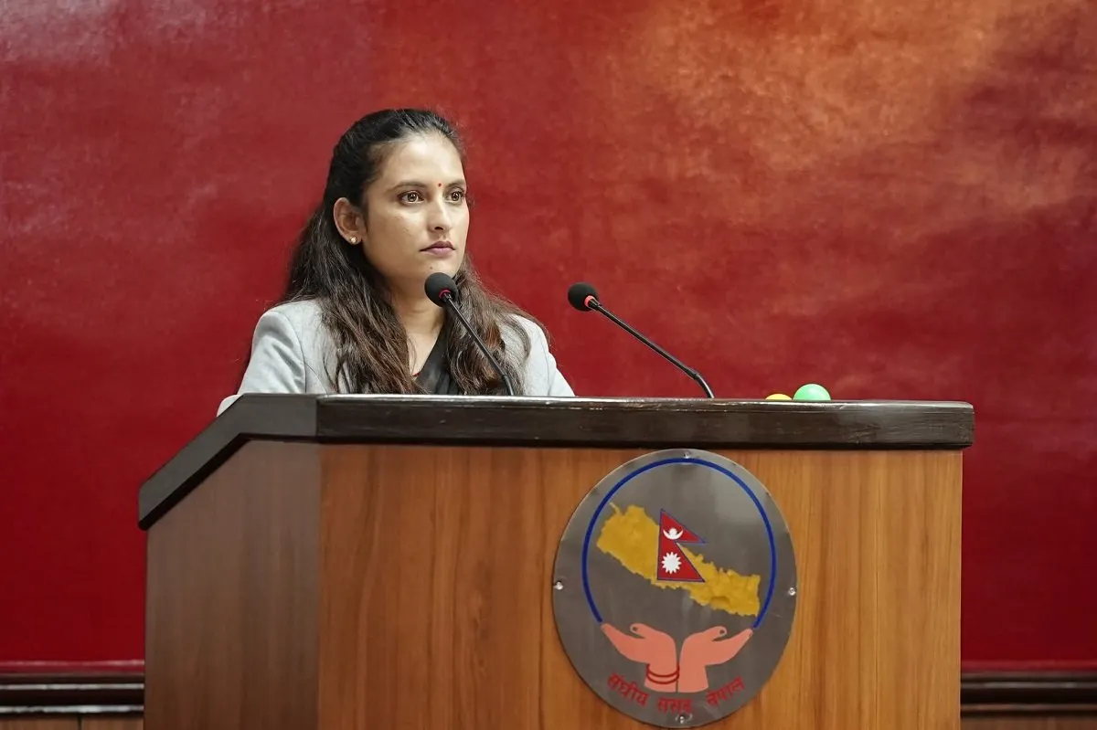 ‘ब्लु बस’ प्रचारका लागि नभई महिला सुरक्षाका लागि ल्याइएको होः मन्त्री सिता बादी