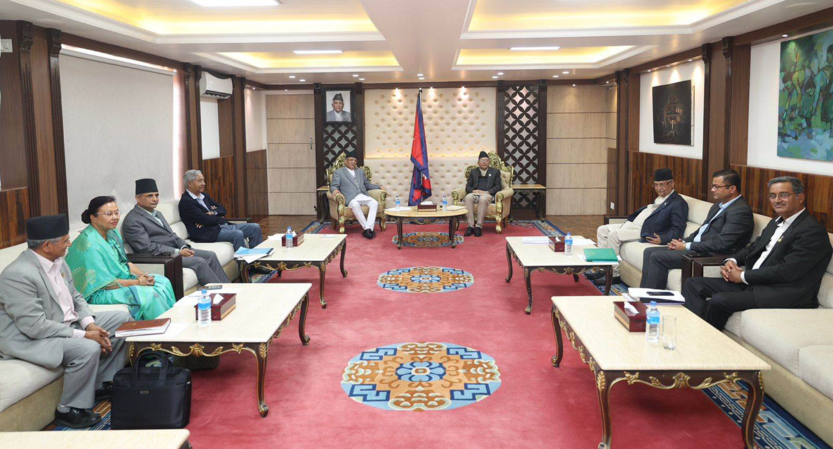 सभामुख निवासमा प्रधानमन्त्रीसहित तीन दलका शीर्ष नेताको बैठक