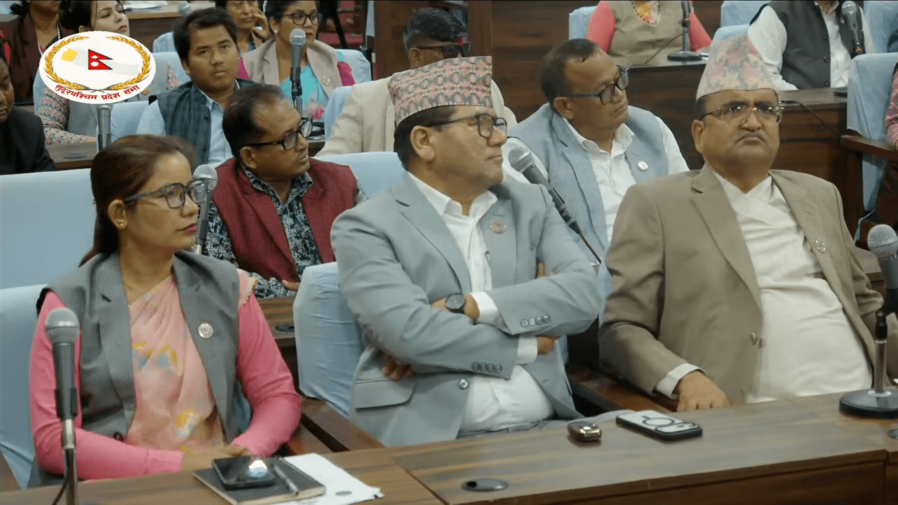 सुदूरपश्चिम प्रदेशको बजेटमाथि सत्तापक्षकै विद्रोहः एमाले र कांग्रेसद्वारा बजेट अस्वीकार