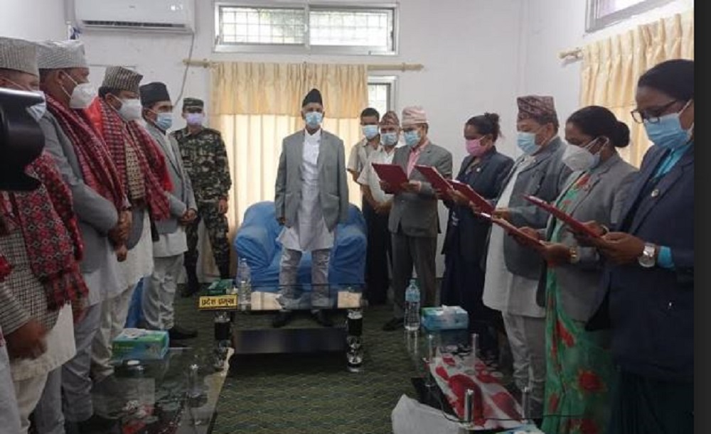 सुदूरपश्चिम सरकार पुनर्गठनविरुद्धको मुद्दा 'हेर्न नभ्याइनेमा'