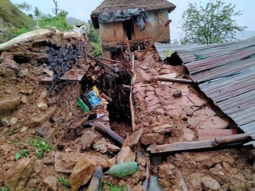 घर भत्किँदा बालक गम्भीर घाइते