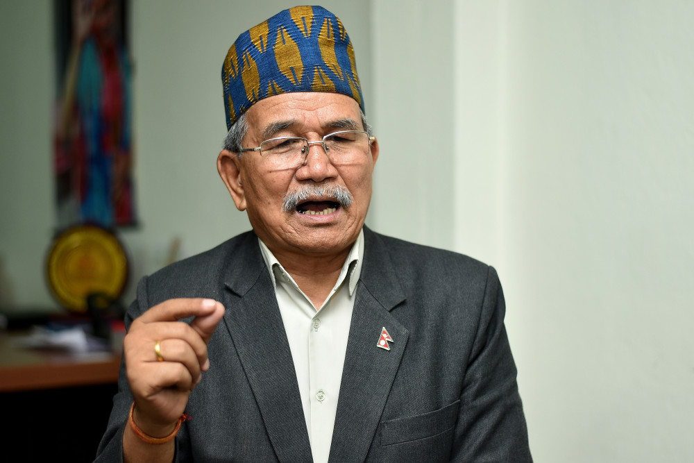 स्वास्थ्य बिमाको रकम संघीय सरकारले नतिरे चिरिबाबुले आफैँ तिर्ने