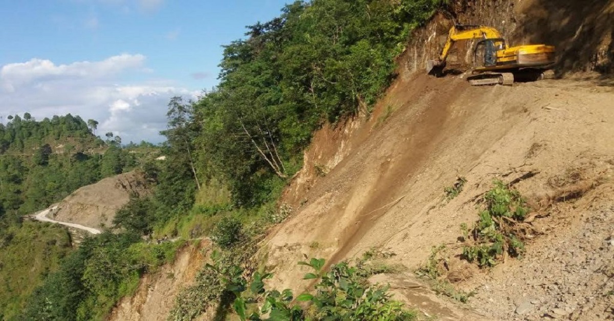 ठेकदारले लाप्रभाई गर्दा जनतालाई सास्ती